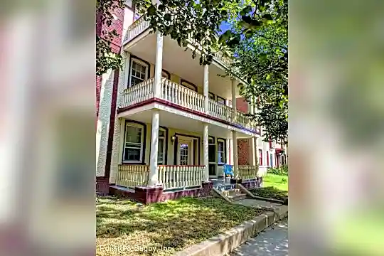 2034 Park Ave Photo 2