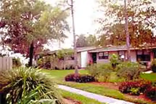 Palm Side Apartments Photo 1