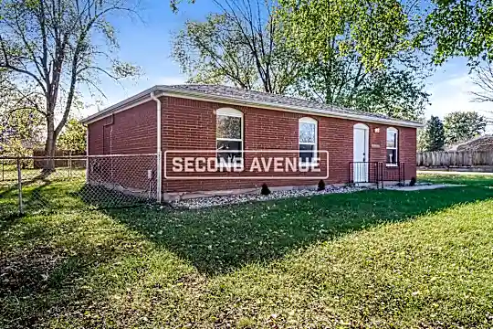 2420 Parliament Ct Photo 1
