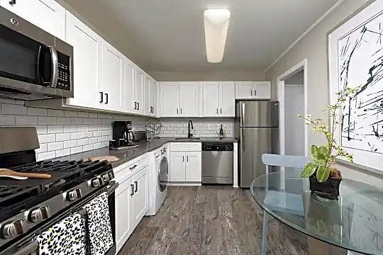 Trillium Apartments Photo 1