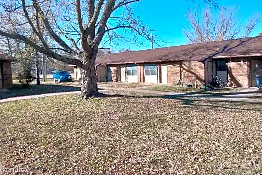 920 Countryside Ln Photo 1