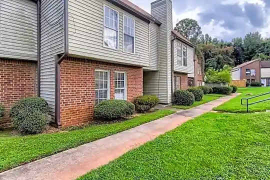 3150 Nectarine Cir Photo 2