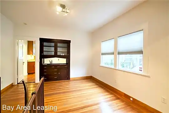 5142 Clarke St Photo 2
