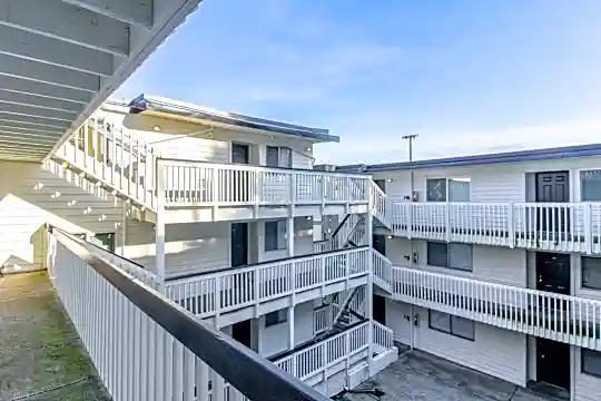 Nacelle Apartments Photo 2