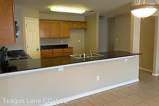 Ridgeway Townhomes, 2 bedroom, 2 baths Photo 2