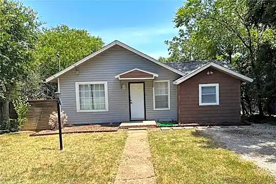 8910 San Leandro Dr Photo 1