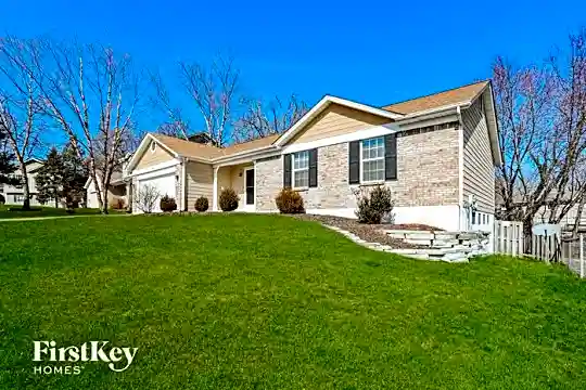 4 W Park Dr Photo 2
