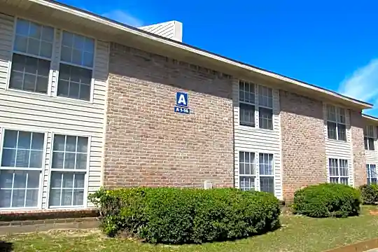 Azalea Pointe Apartments Photo 2