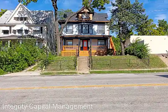 3123 Woodland Ave Photo 1