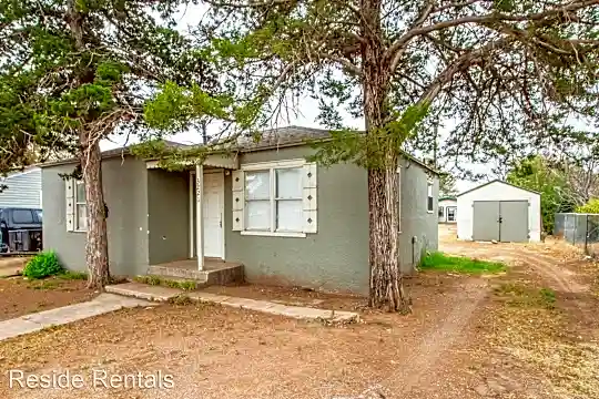 3221 Baylor Street Photo 2