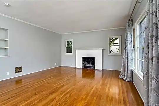 2118 Greenleaf St Photo 1