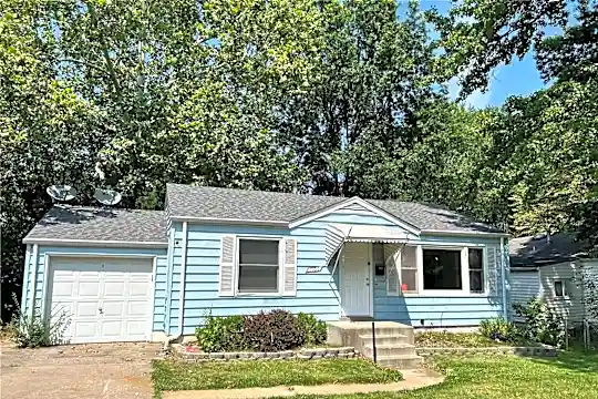 1107 Roxton Dr Photo 1