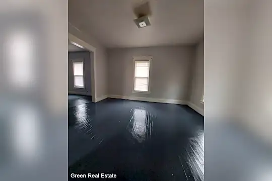 376 S Rosewood Ave Photo 1