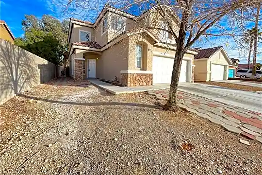 3468 Distinction Ct Photo 2