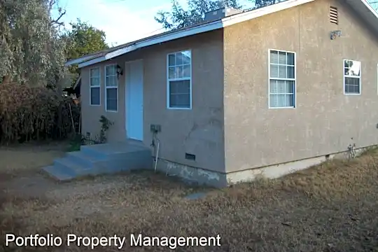 1/2 Olive St Photo 2