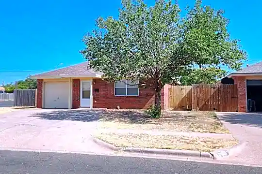5124 40th St Photo 1