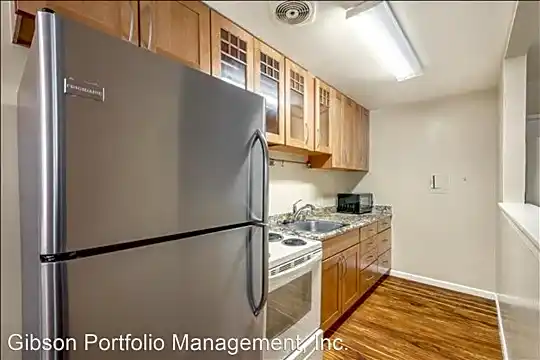 3716 Poinciana Dr Photo 2
