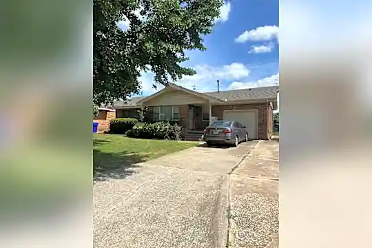 1428 Lindale Ave Photo 1