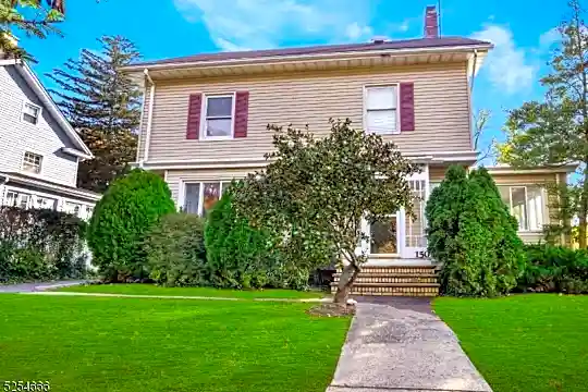 150 Fairview Ave Photo 1