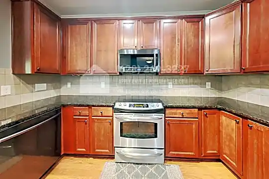 5002 Celtic Ct Photo 2