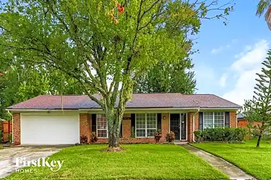 1806 Alder Drive Photo 1