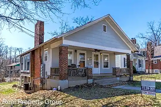 1410 Anthony St Photo 2