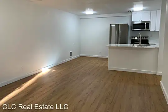 6525 24th Avenue NW Photo 2