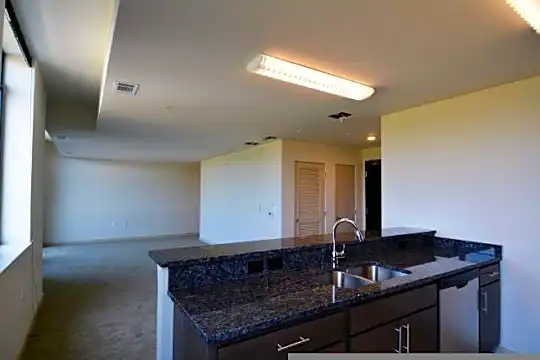 9380 Quadrangle St Photo 2