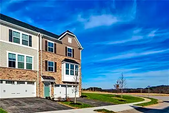 101 Lupine Dr Photo 2