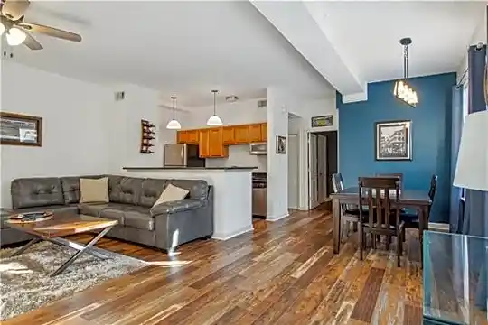 333 Julia St #508 Photo 2