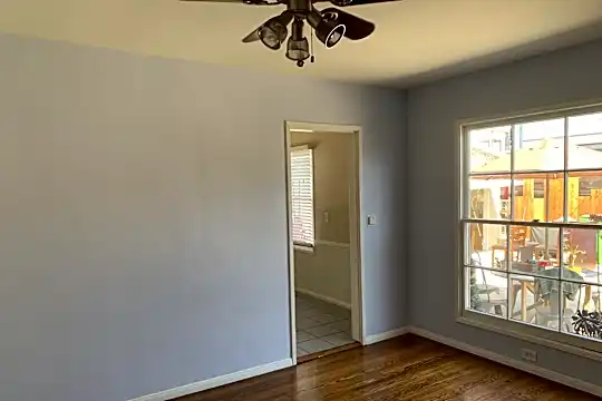 2307 Laverna Ave Photo 1