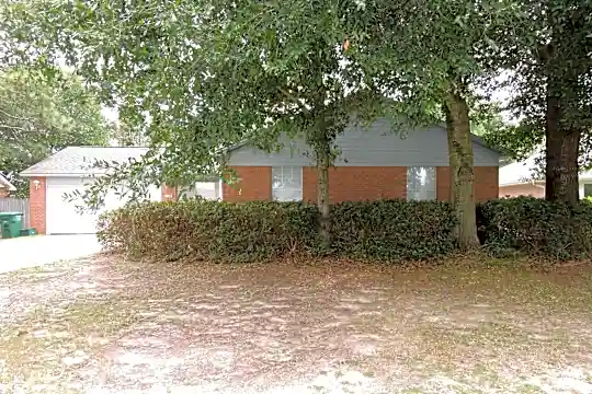 208 Secretariat Dr Photo 1