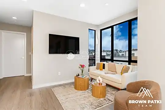 1603 15th St Photo 2