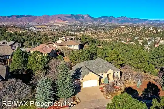 1660 Colgate Dr Photo 2