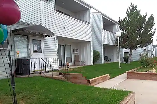 Indian Hills Apartments Photo 1