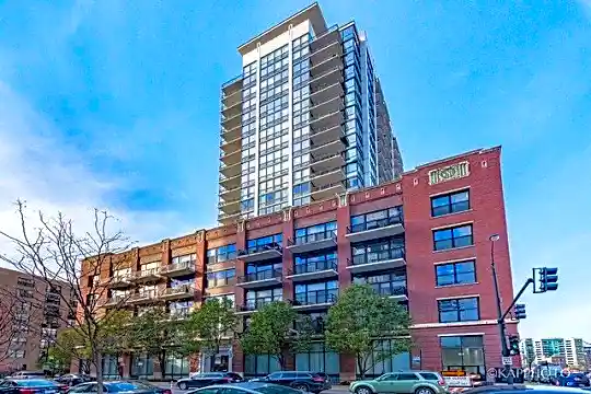 210 S Desplaines St #1505 Photo 1