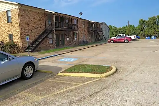 Bayou Rouge Apartments Photo 1