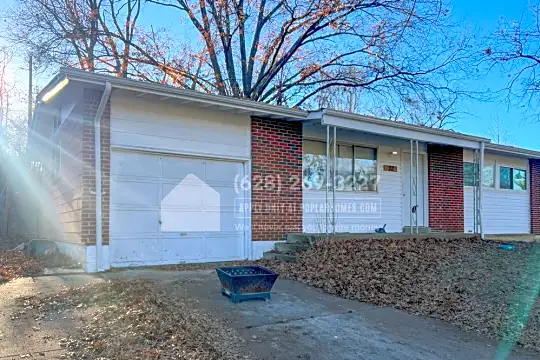 10223 Green Valley Dr Photo 1