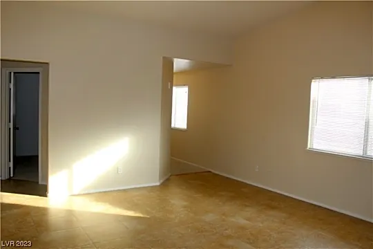 6131 Daisy Petal St #201 Photo 2