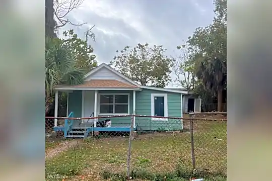 2515 W Mallory St Photo 1