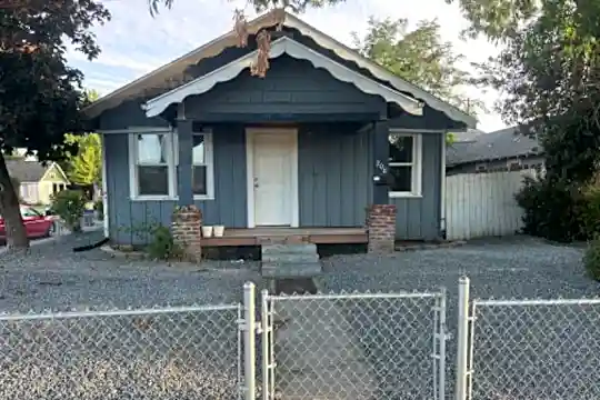 208 W Jackson St Photo 1