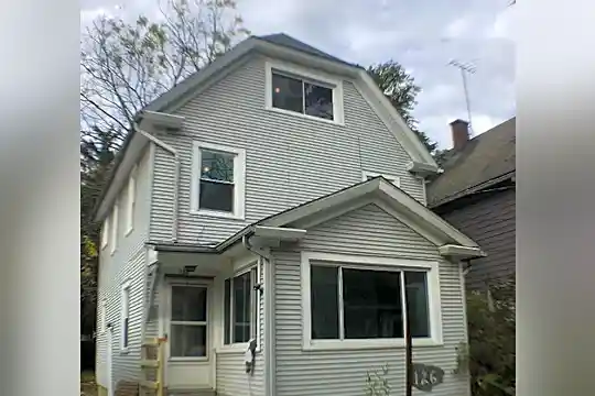 1102 Brown St Photo 1