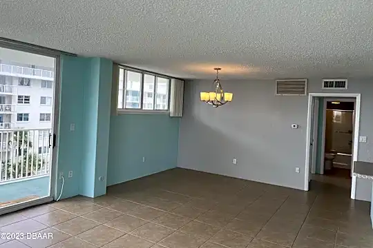 2727 N Atlantic Ave #5210 Photo 2