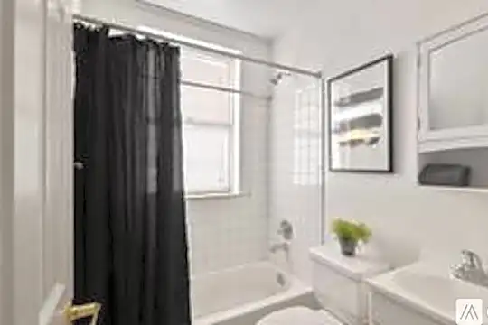 27 E Willis St Photo 2