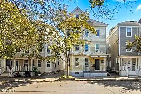 106 Franklin St Photo 1