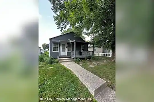 1110 E Taylor St Photo 1