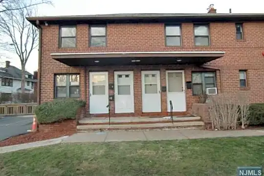 482 Broad Ave #7 Photo 1
