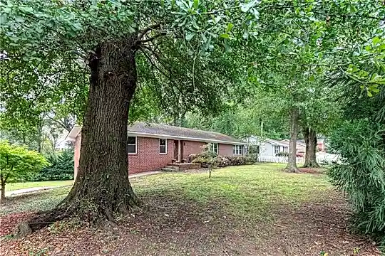 1273 Briarcliff Rd NE Photo 1