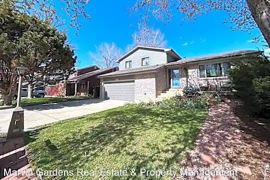 800 Elliott St Photo 2