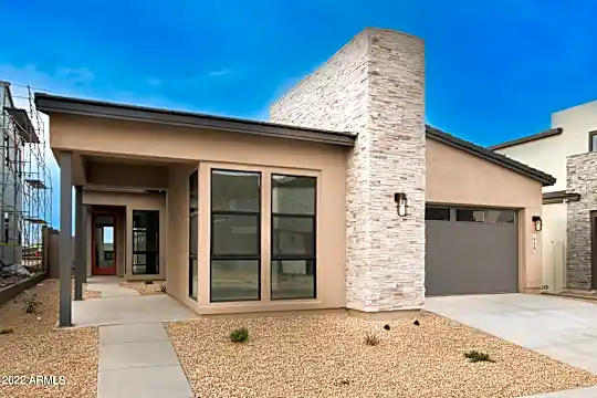 810 E Hopi Trail Photo 1